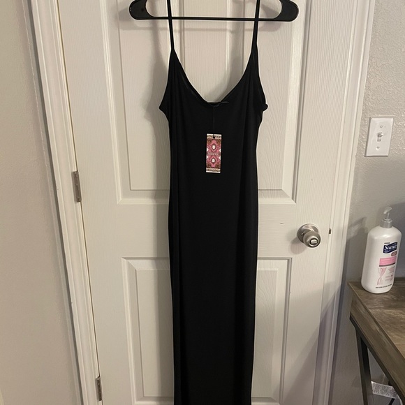 Dress - Picture 1 of 2